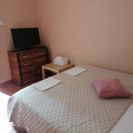 בודווה Apartments Ant מראה חיצוני תמונה