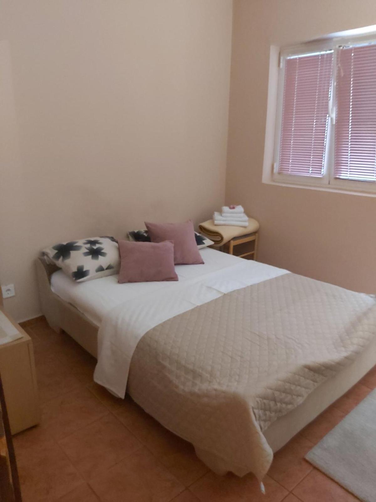 בודווה Apartments Ant מראה חיצוני תמונה